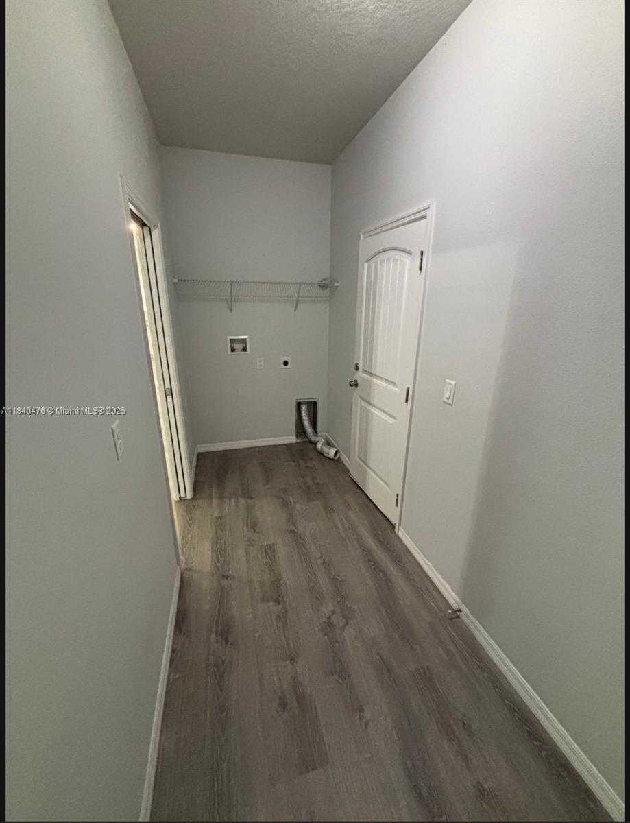 Small Image of 2518 FERN PALM DR, Other City - In The State Of Florida Number 10