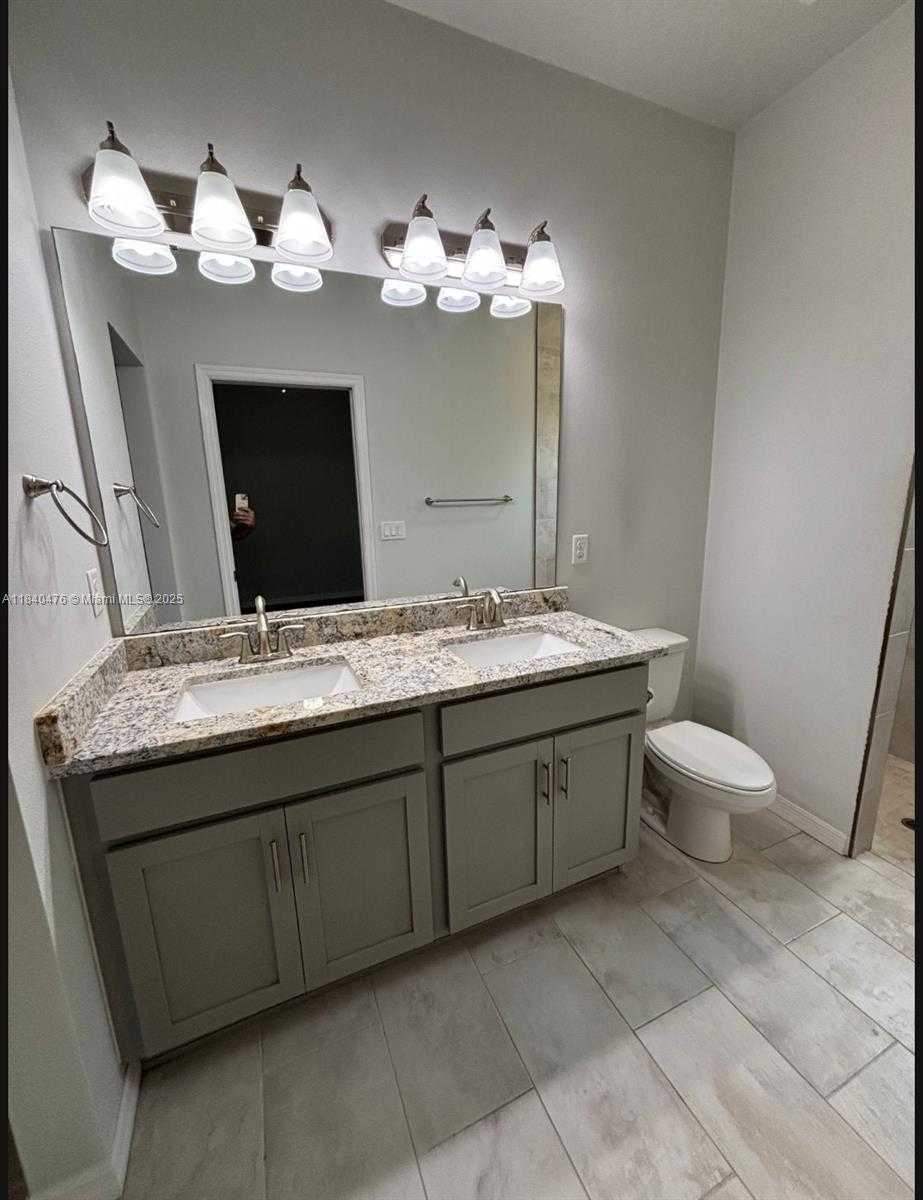 Small Image of 2518 FERN PALM DR, Other City - In The State Of Florida Number 7