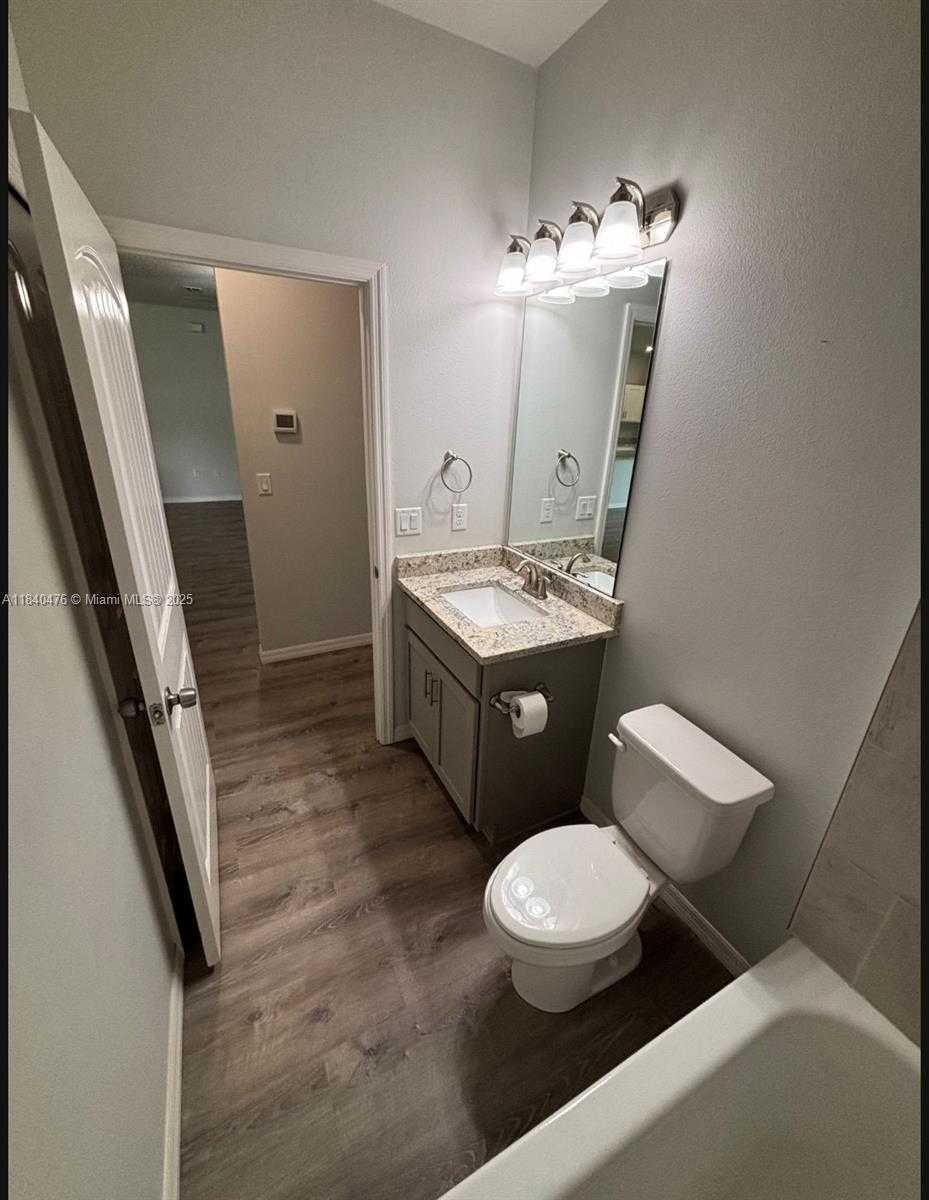 Small Image of 2518 FERN PALM DR, Other City - In The State Of Florida Number 8