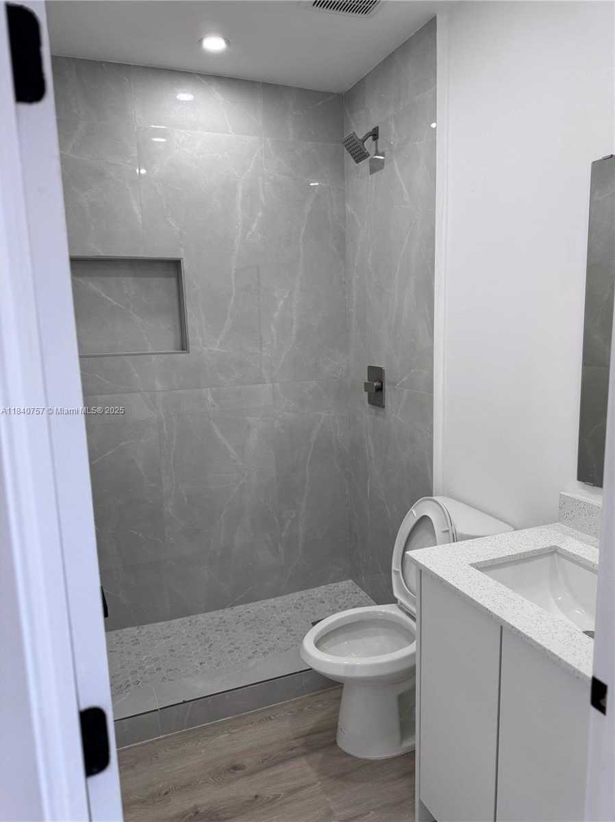 Small Image of 950 79TH TER #4, Miami Beach Number 5