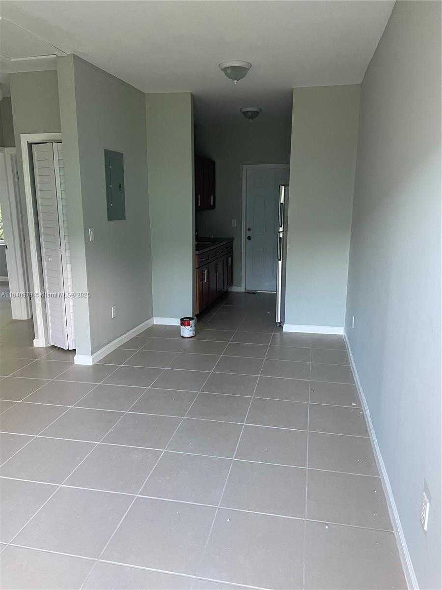 Small Image of 8321 NORTH EAST MIAMI CT, Miami Number 14