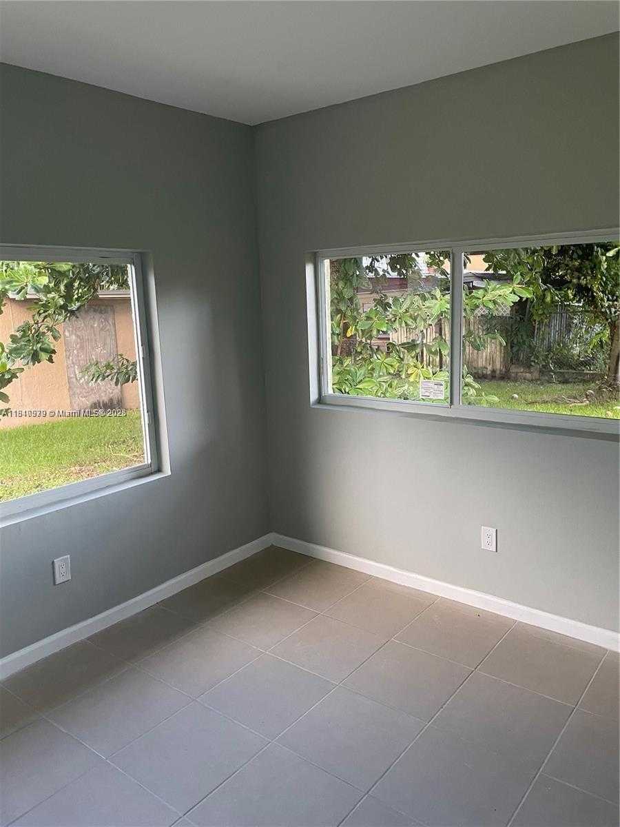 Small Image of 8321 NORTH EAST MIAMI CT, Miami Number 6