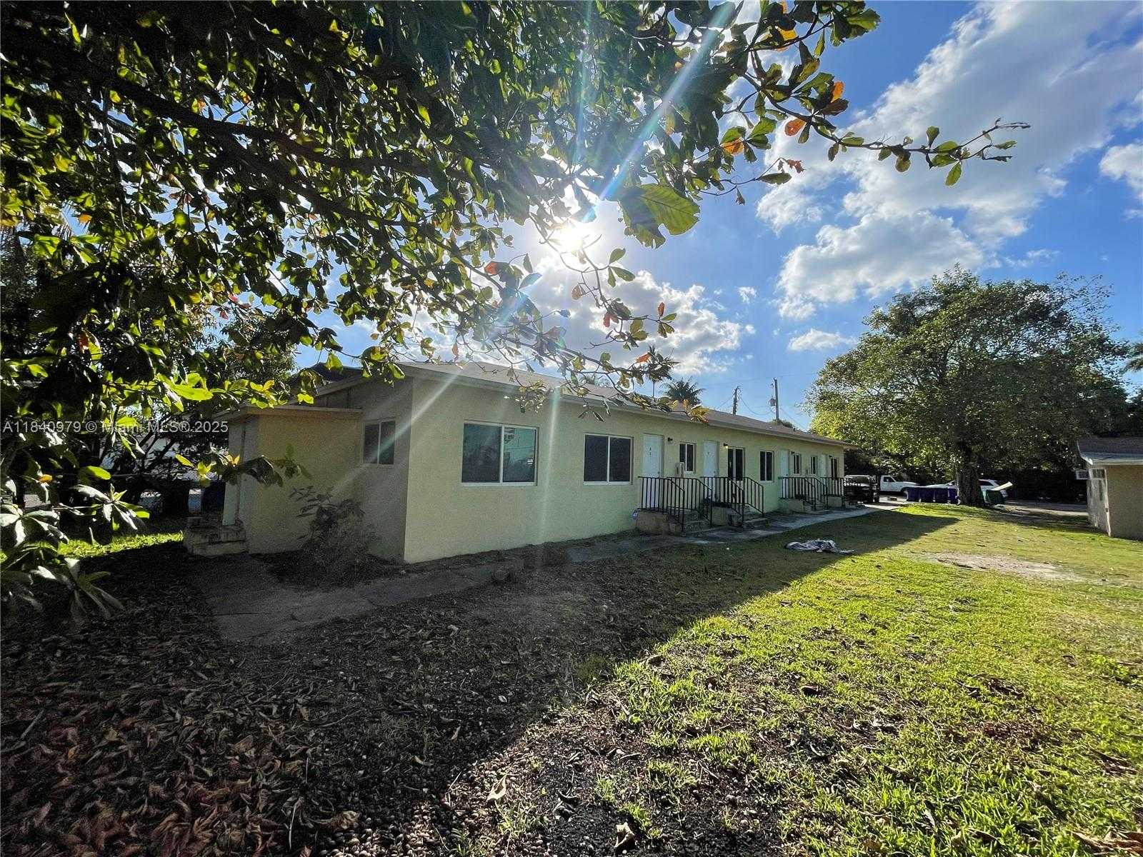 Small Image of 8321 NORTH EAST MIAMI CT, Miami Number 7