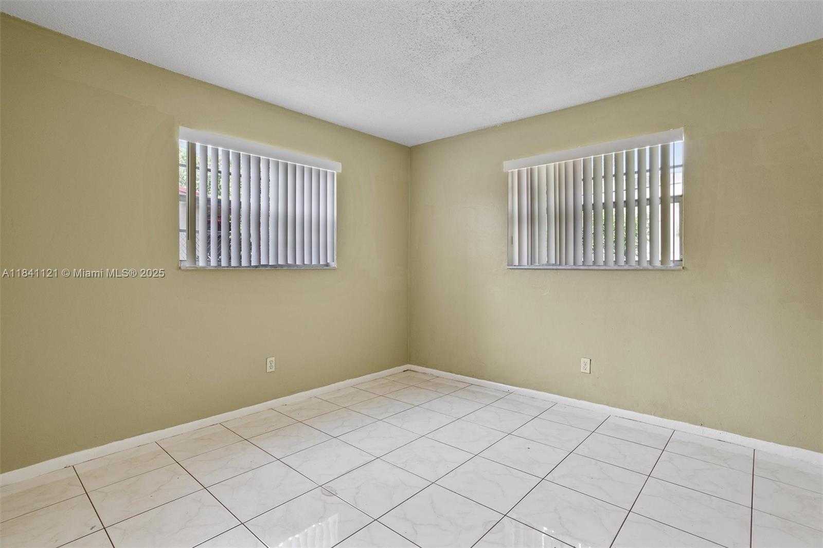 Small Image of 1630 NORTH WEST 52ND AVE, Lauderhill Number 15