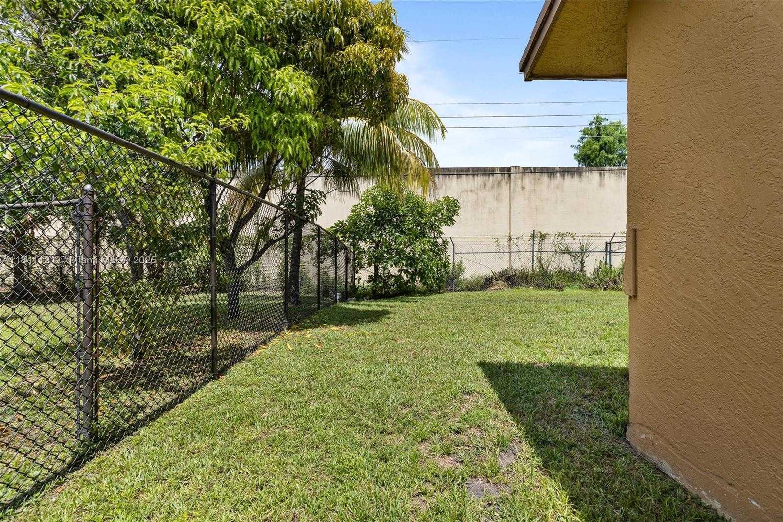 Small Image of 1630 NORTH WEST 52ND AVE, Lauderhill Number 24