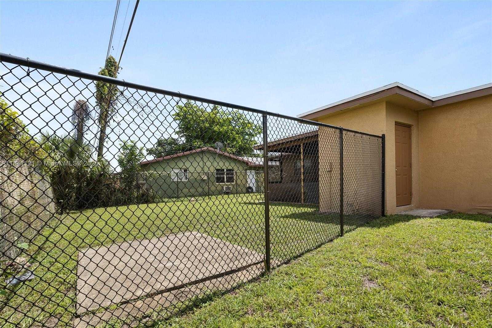 Small Image of 1630 NORTH WEST 52ND AVE, Lauderhill Number 25