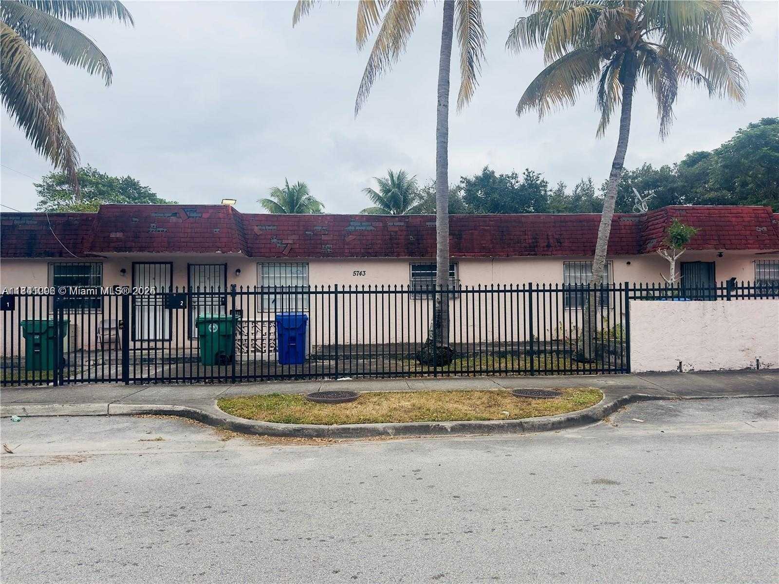Small Image of 5743 NORTH WEST 3RD AVE, Miami Number 2