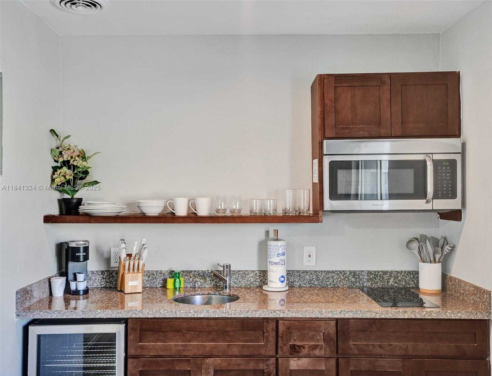 Small Image of 3204 NORTH EAST 9TH ST, Pompano Beach Number 17