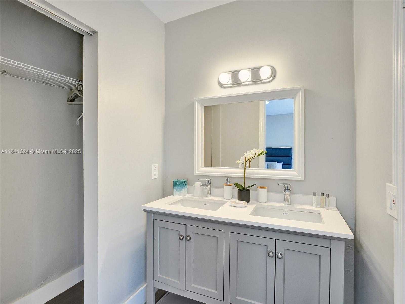 Small Image of 3204 NORTH EAST 9TH ST, Pompano Beach Number 7