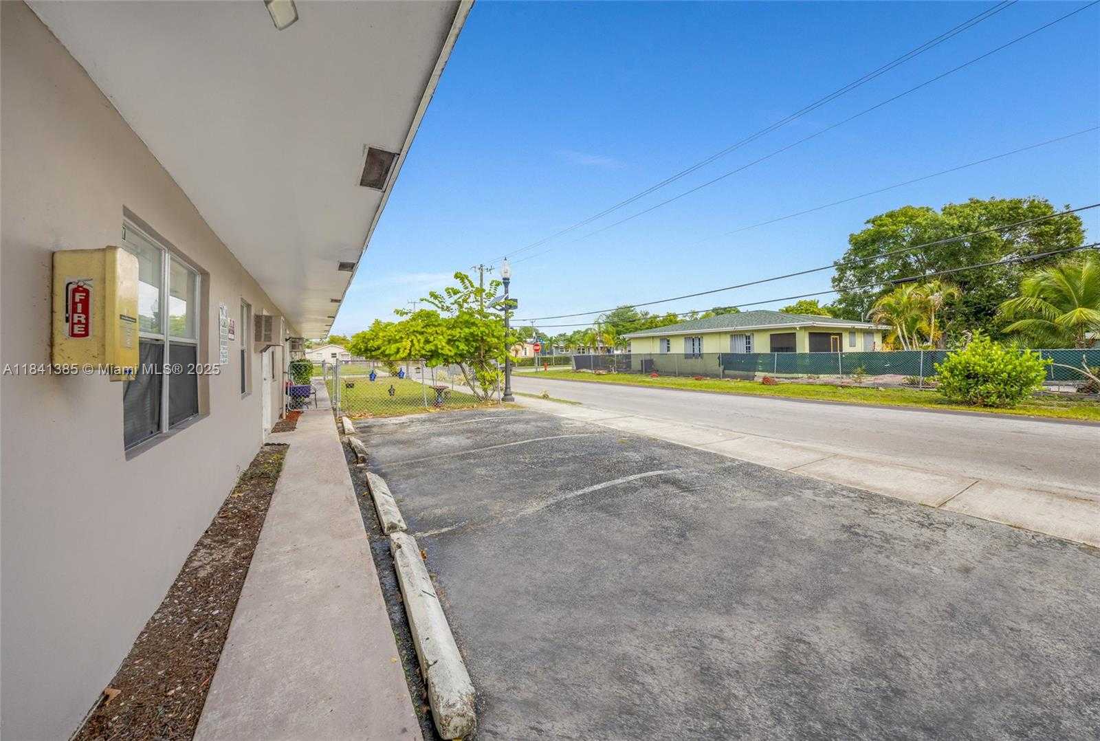 Small Image of 848 NORTH WEST 2ND AVE #5, Fort Lauderdale Number 4