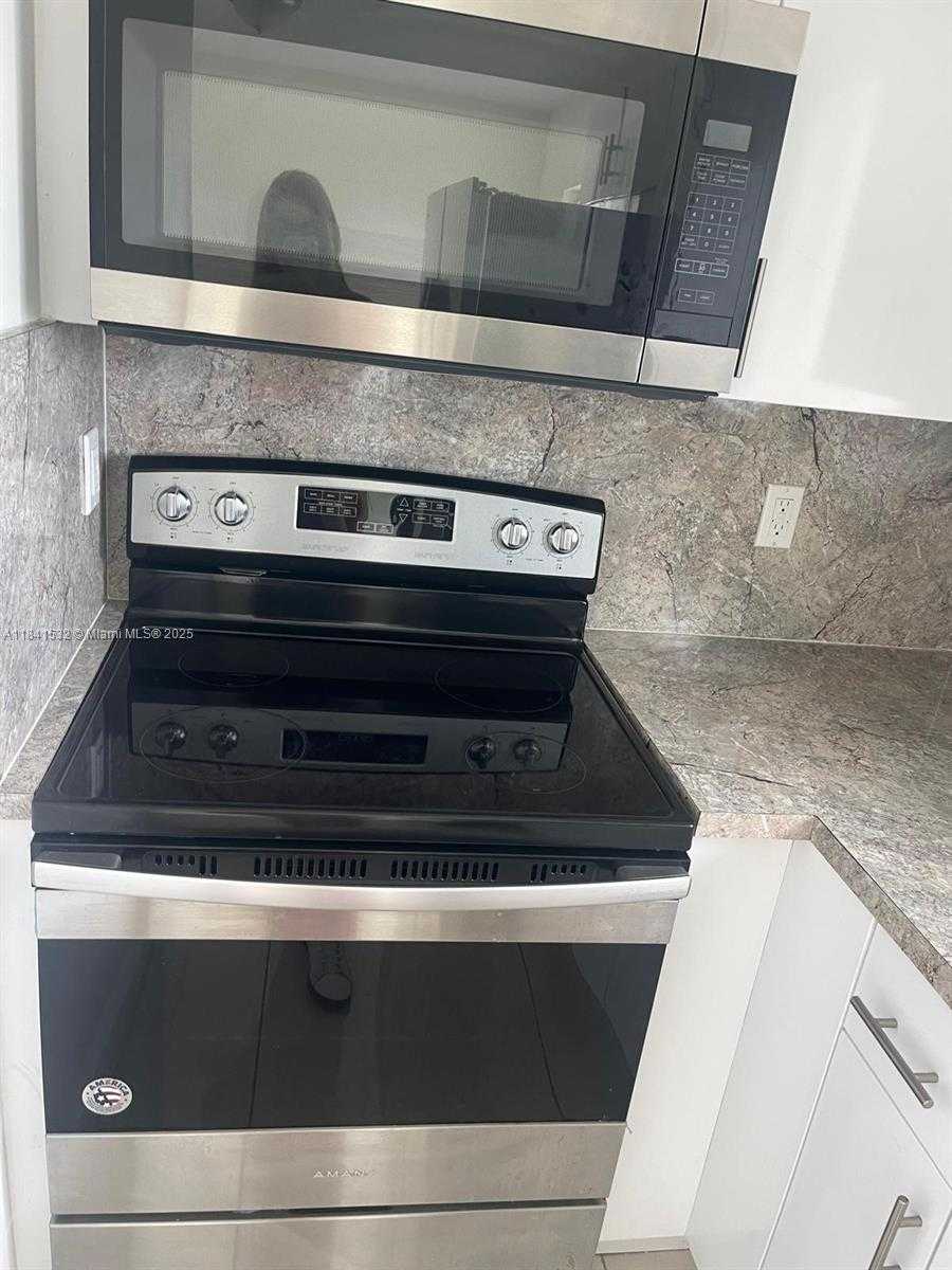 Small Image of 2121 NORTH WEST 72ND ST #2, Golden Beach Number 5