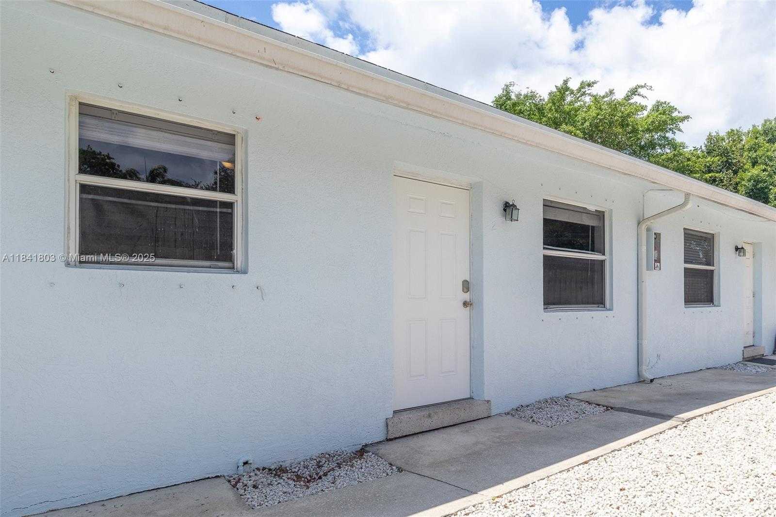 Small Image of 605 SOUTH WEST 14TH TER #4, Fort Lauderdale Number 11
