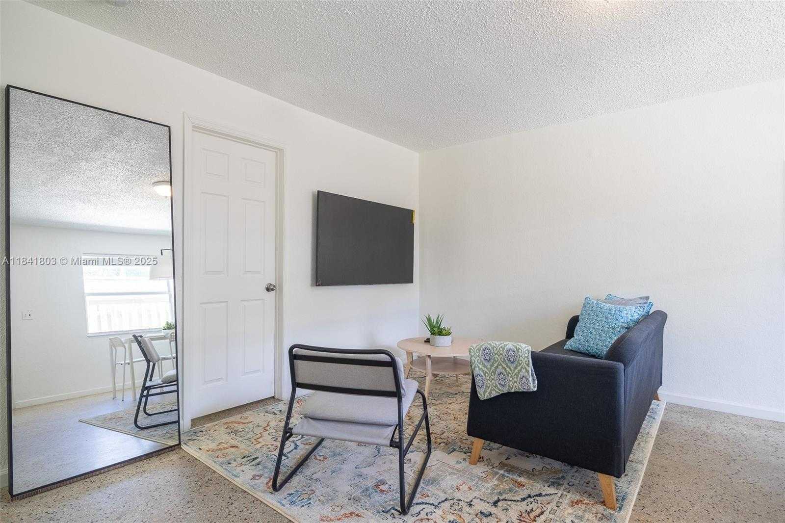 Small Image of 605 SOUTH WEST 14TH TER #4, Fort Lauderdale Number 25