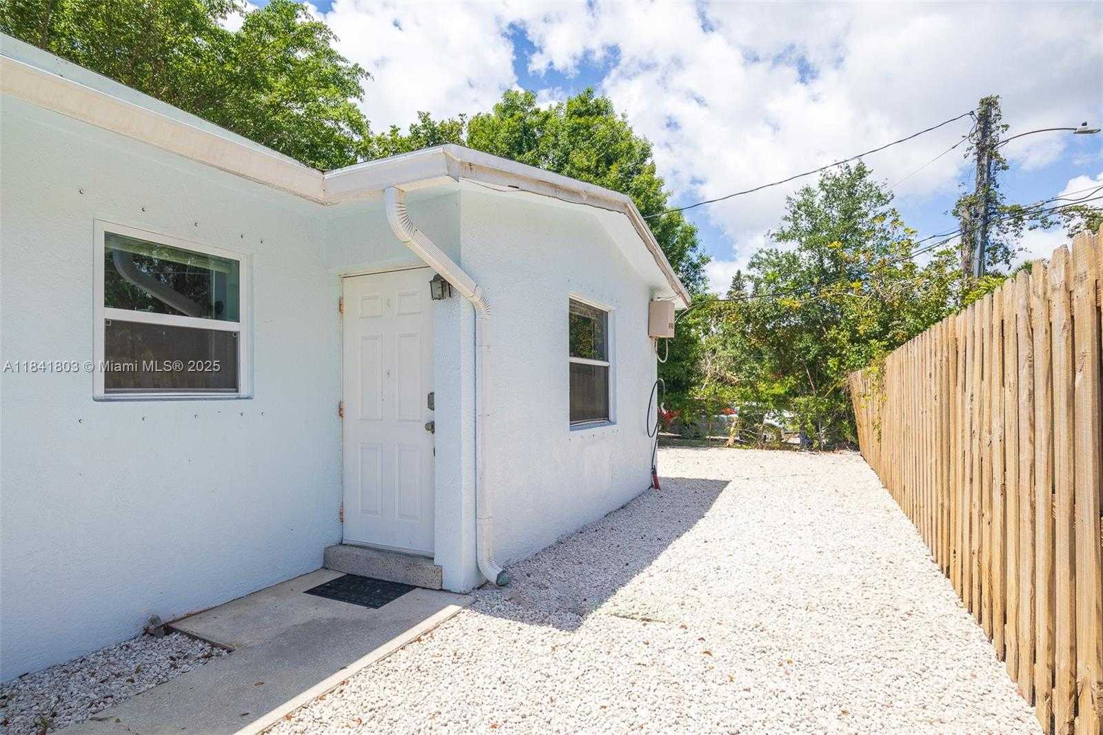 Small Image of 605 SOUTH WEST 14TH TER #4, Fort Lauderdale Number 29