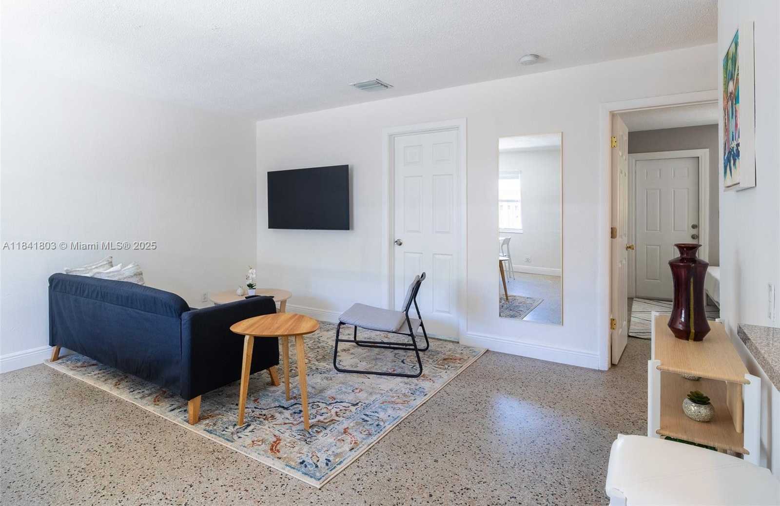 Small Image of 605 SOUTH WEST 14TH TER #4, Fort Lauderdale Number 5