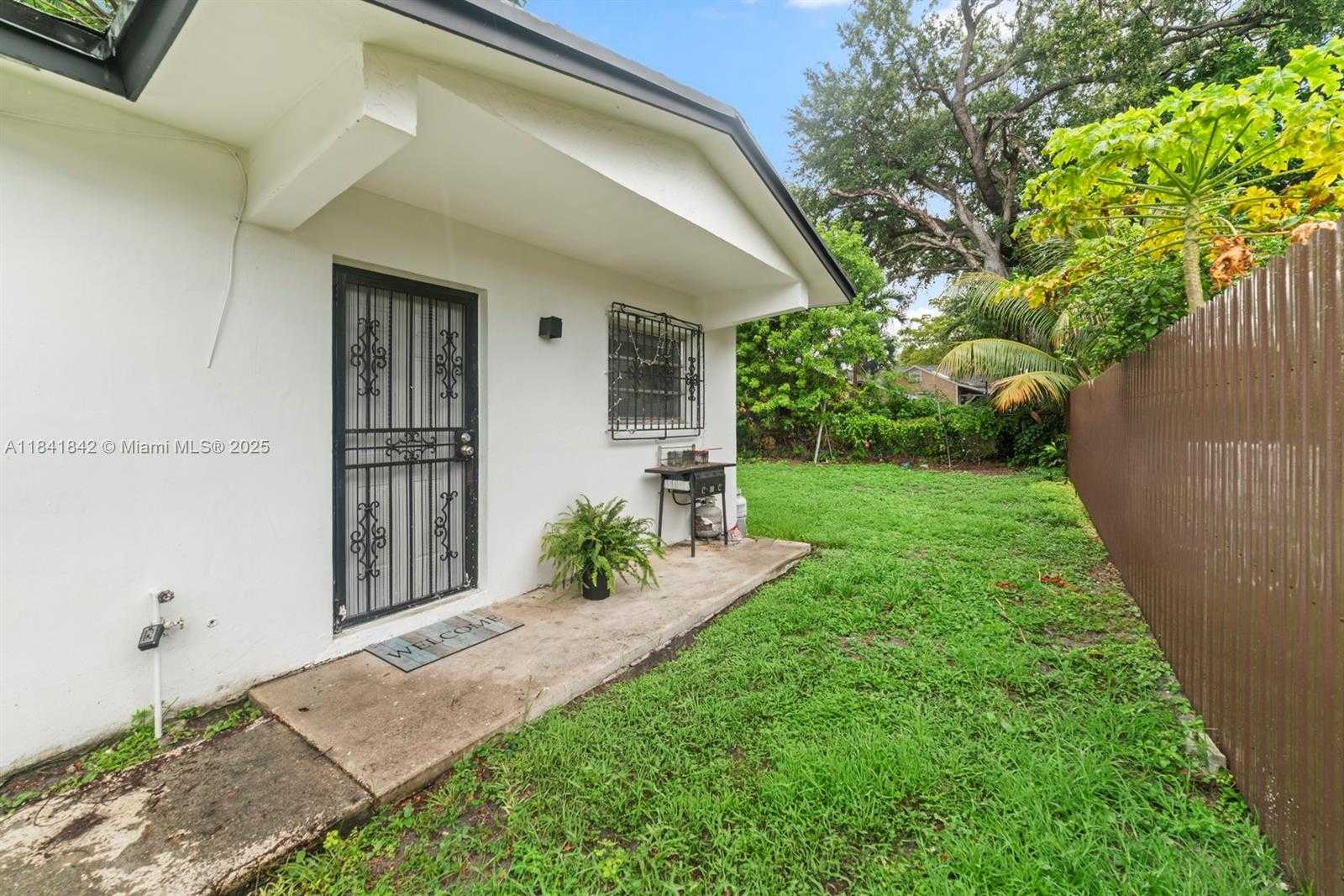 Small Image of 5720 NORTH WEST 3RD AVE, Miami Number 15
