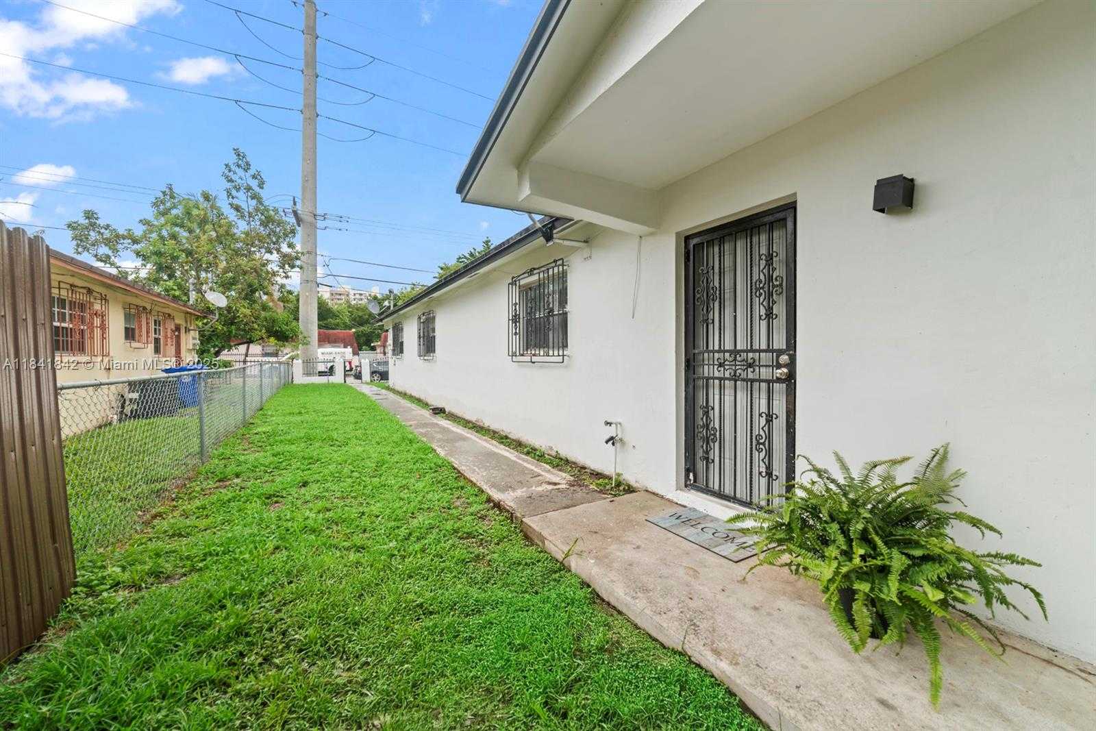 Small Image of 5720 NORTH WEST 3RD AVE, Miami Number 16