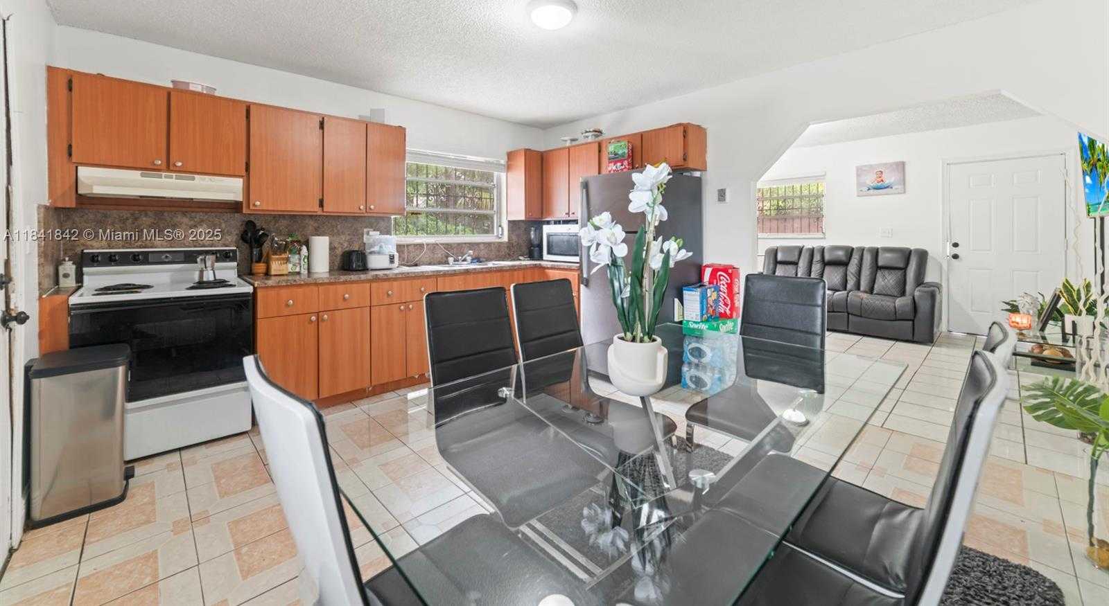 Small Image of 5720 NORTH WEST 3RD AVE, Miami Number 4