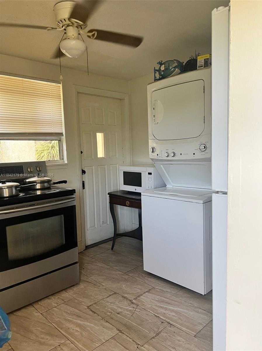 Small Image of 616 13TH ST, West Palm Beach Number 14