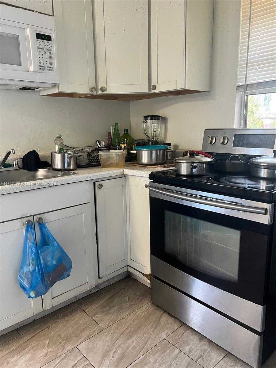 Small Image of 616 13TH ST, West Palm Beach Number 15
