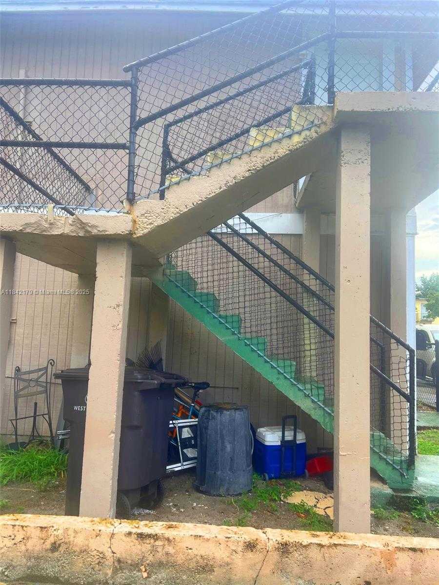 Small Image of 616 13TH ST, West Palm Beach Number 21