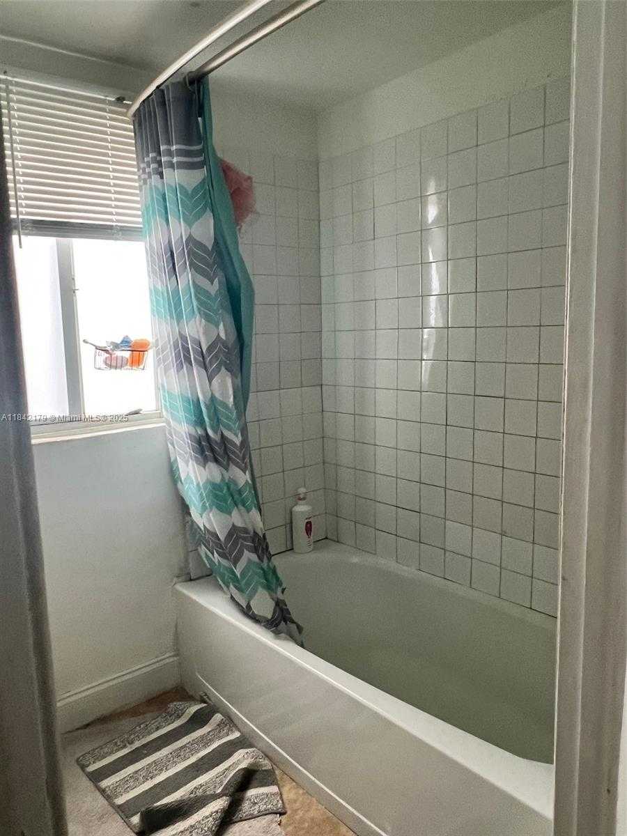Small Image of 616 13TH ST, West Palm Beach Number 23