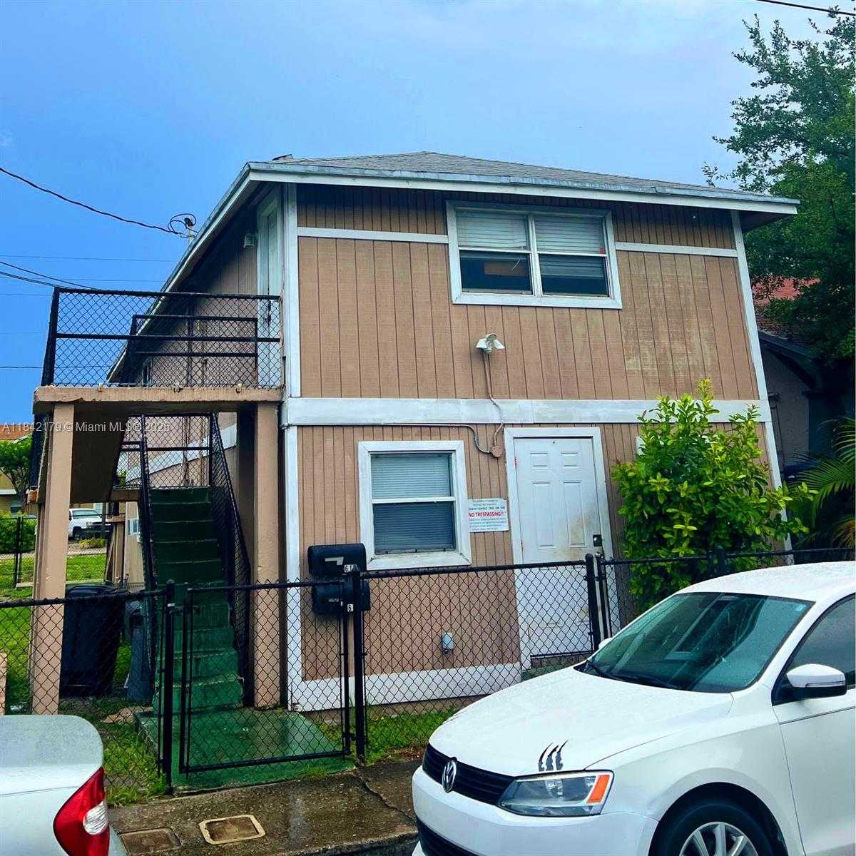Small Image of 616 13TH ST, West Palm Beach Number 5