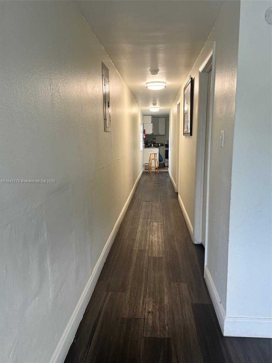 Small Image of 616 13TH ST, West Palm Beach Number 9