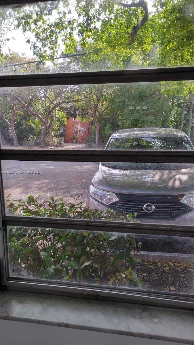 Small Image of 1905 MIAMI RD #4, Fort Lauderdale Number 15
