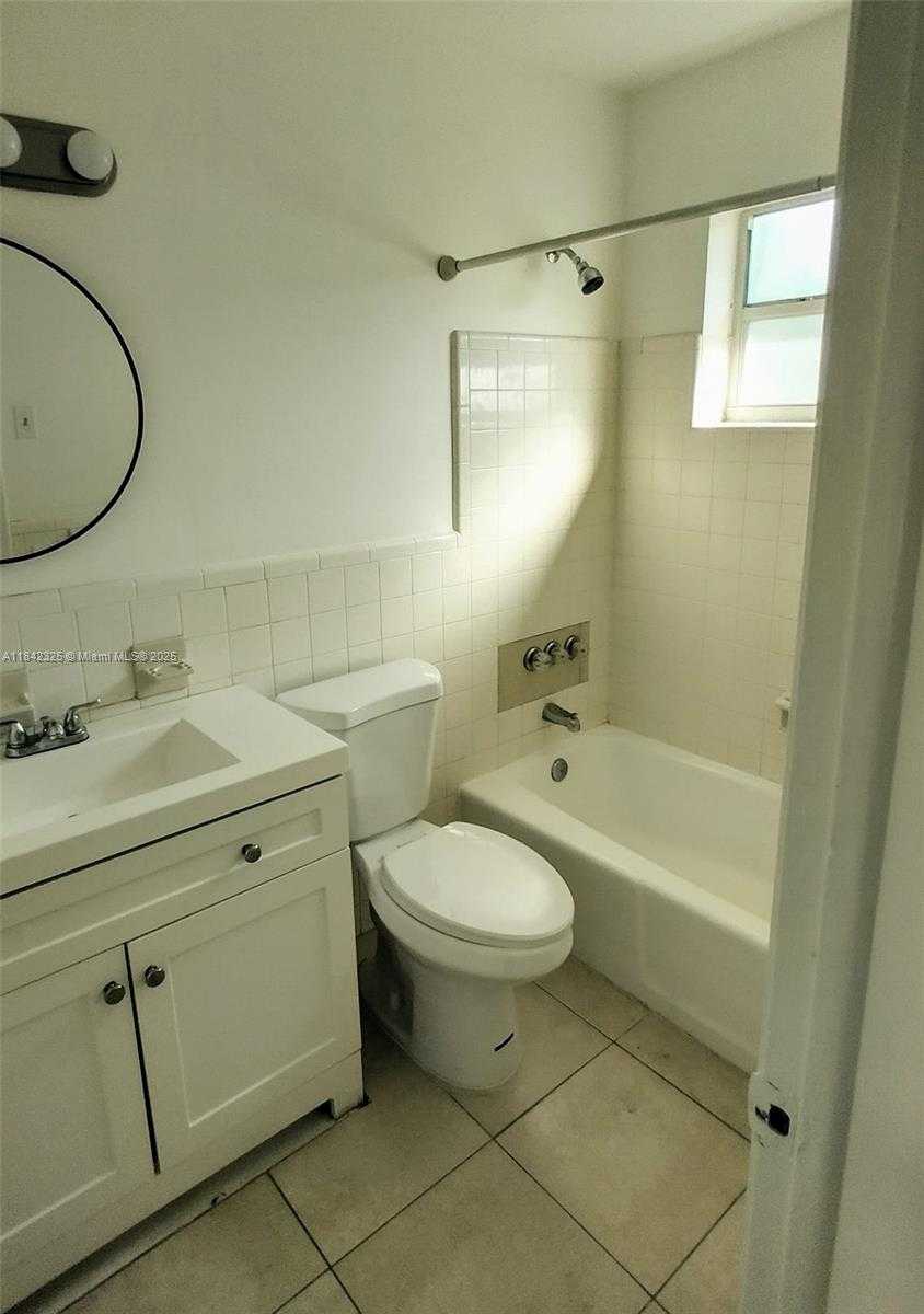 Small Image of 1905 MIAMI RD #4, Fort Lauderdale Number 20