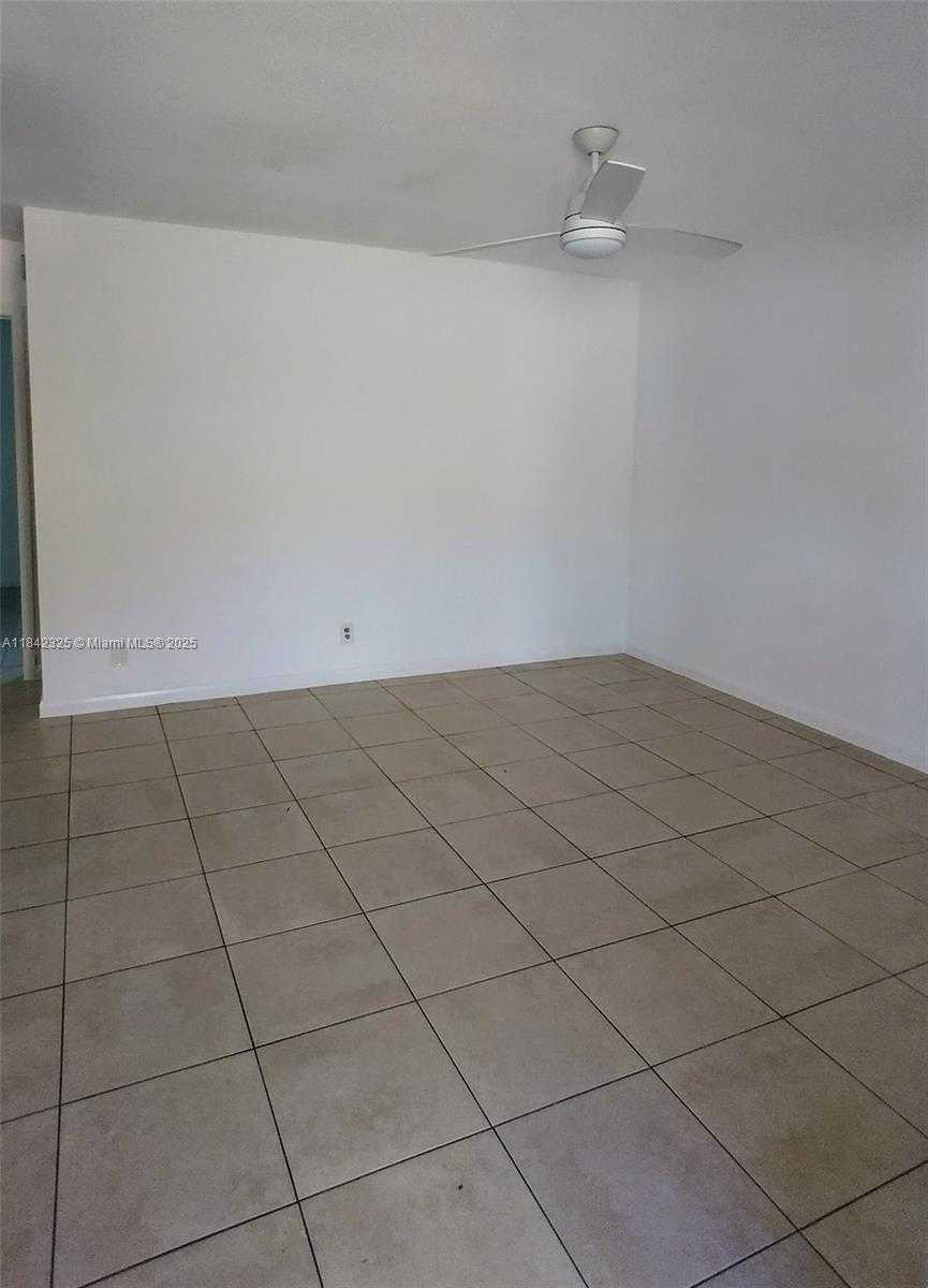 Small Image of 1905 MIAMI RD #4, Fort Lauderdale Number 22