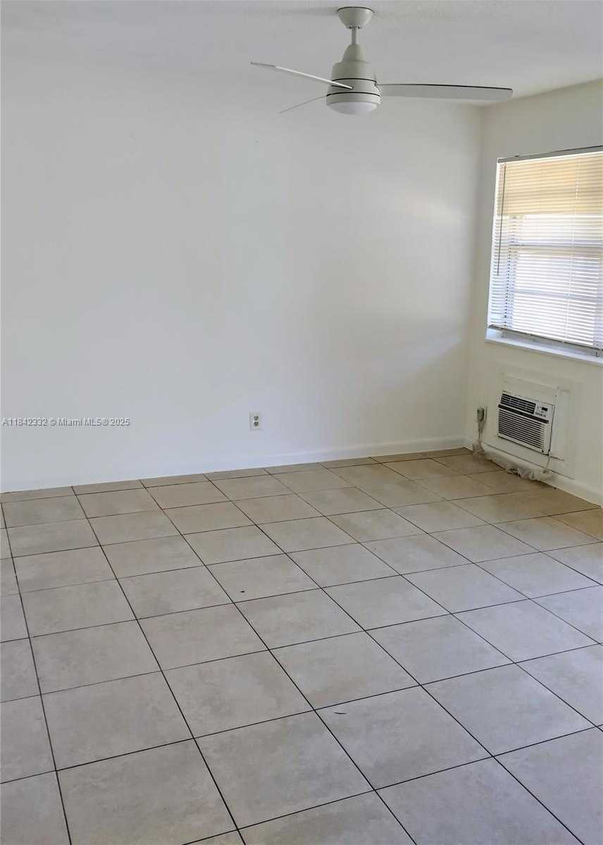 Small Image of 1901 MIAMI RD #3, Fort Lauderdale Number 23