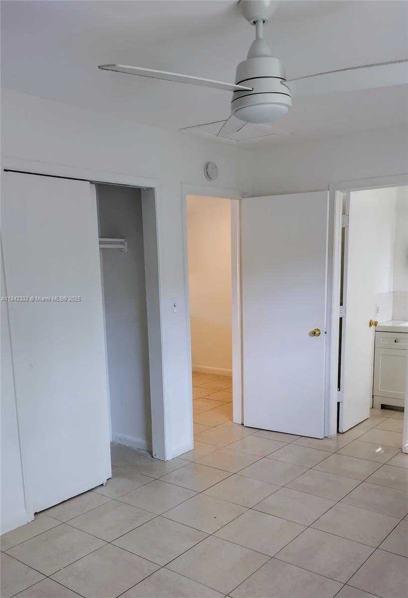 Small Image of 1901 MIAMI RD #3, Fort Lauderdale Number 25
