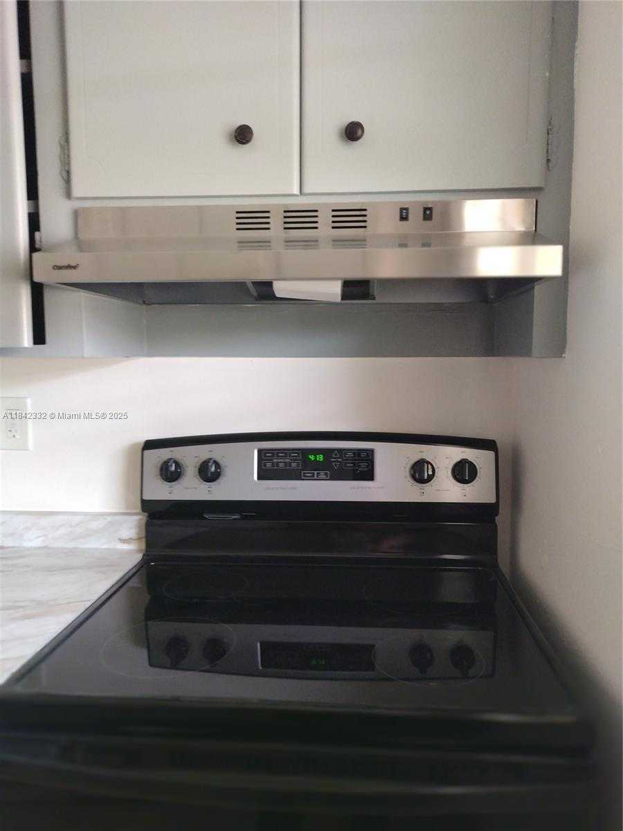 Small Image of 1901 MIAMI RD #3, Fort Lauderdale Number 27