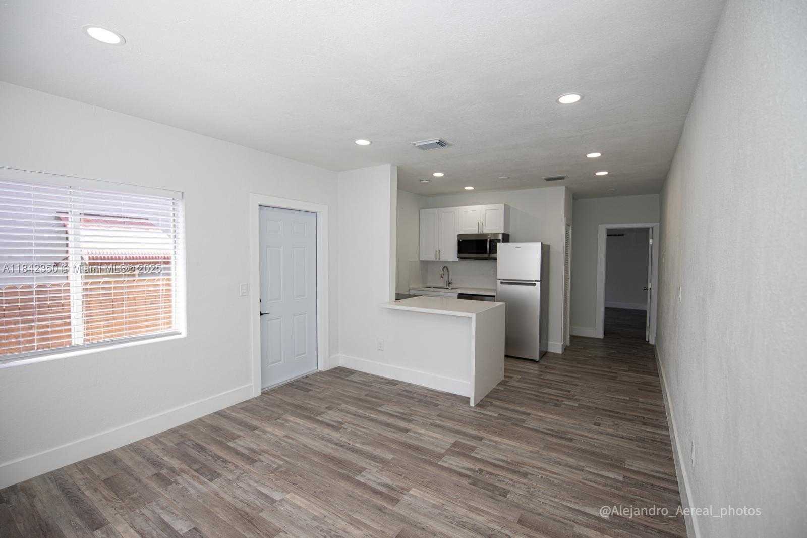 Small Image of 3045 SOUTH WEST 21ST ST, Miami Number 20