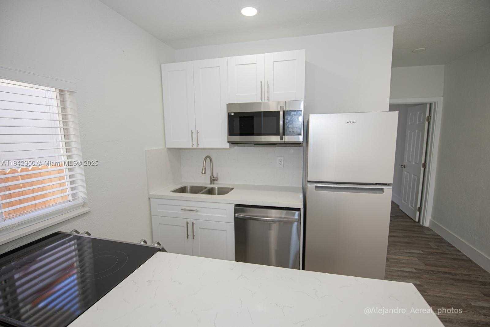 Small Image of 3045 SOUTH WEST 21ST ST, Miami Number 23
