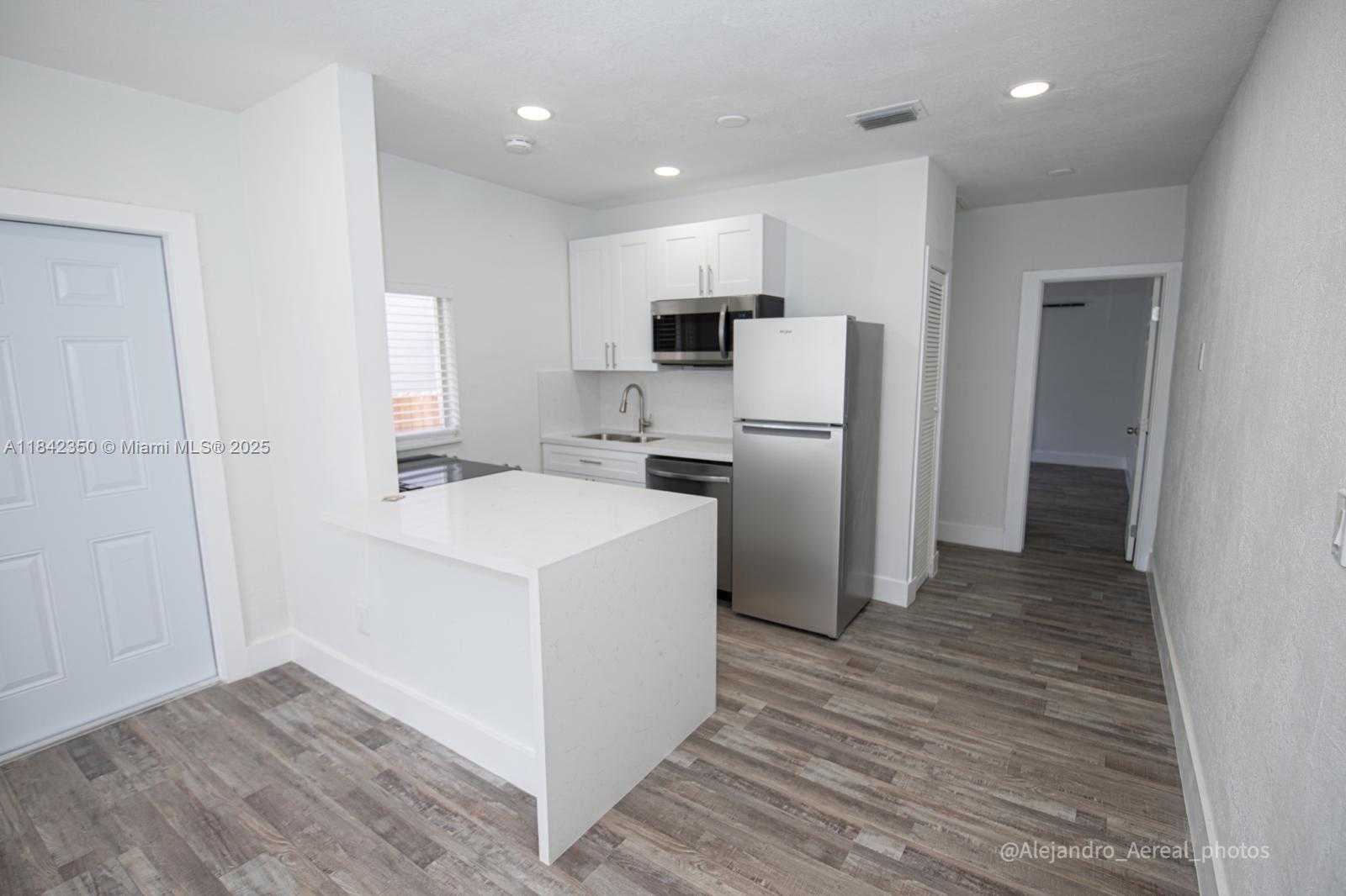 Small Image of 3045 SOUTH WEST 21ST ST, Miami Number 27