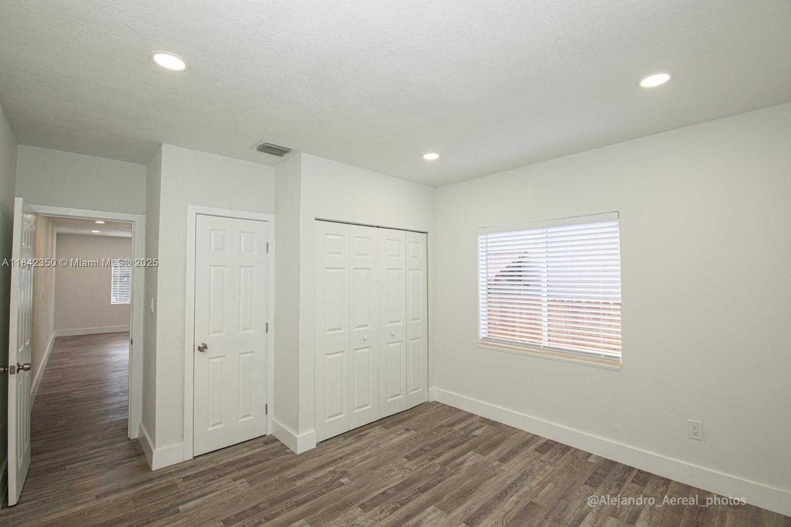 Small Image of 3045 SOUTH WEST 21ST ST, Miami Number 30