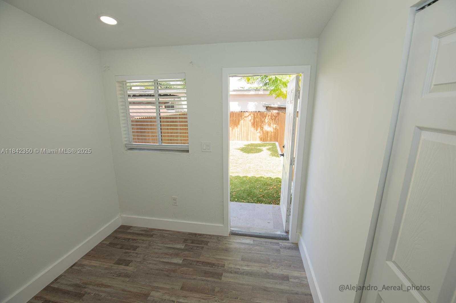 Small Image of 3045 SOUTH WEST 21ST ST, Miami Number 33