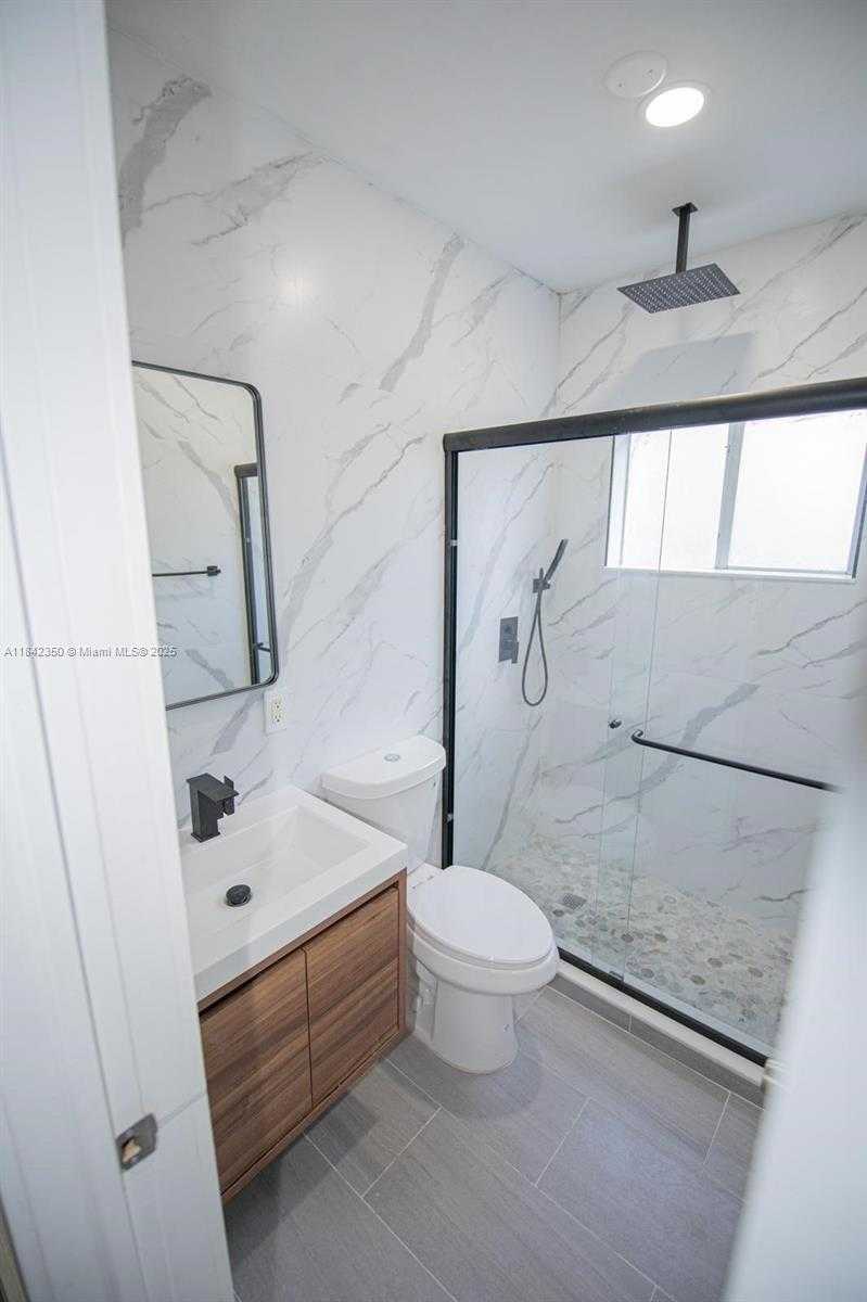 Small Image of 3045 SOUTH WEST 21ST ST, Miami Number 8