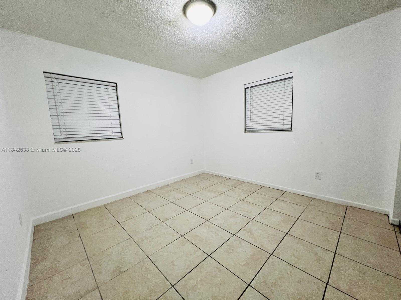 Small Image of 2019 COLMAR AVE, Sebring Number 6