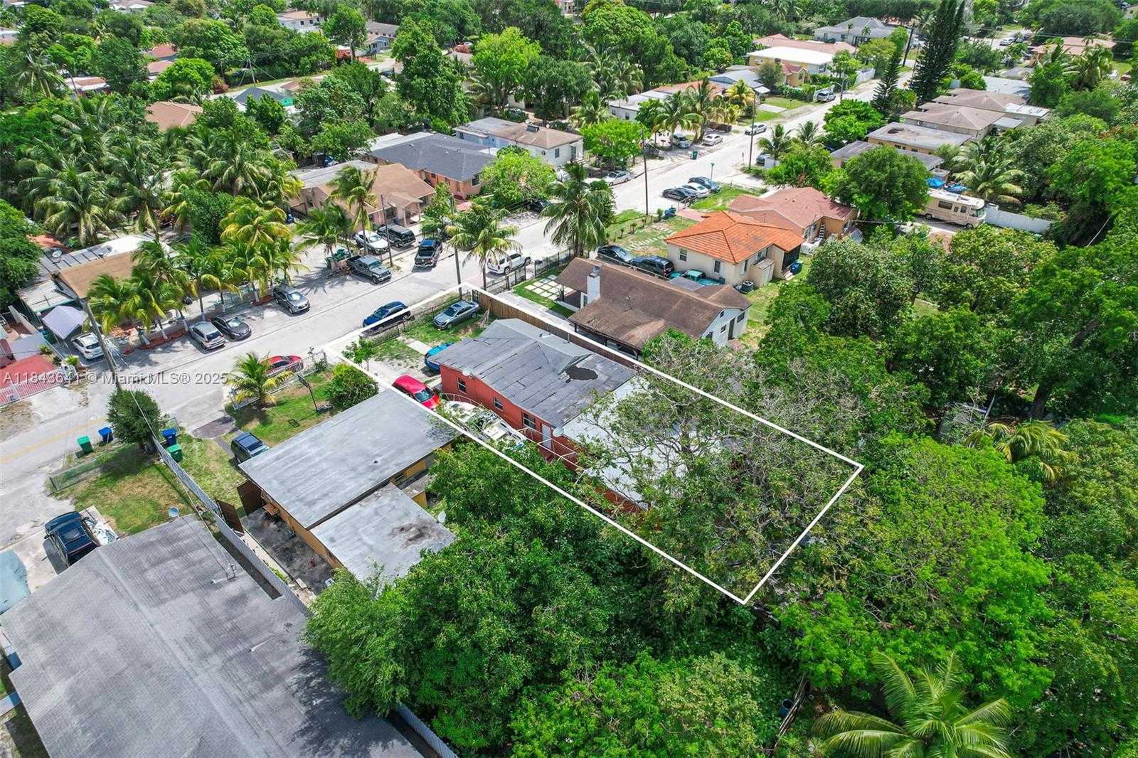 Small Image of 578 NORTH WEST 97TH ST #2, Miami Number 13
