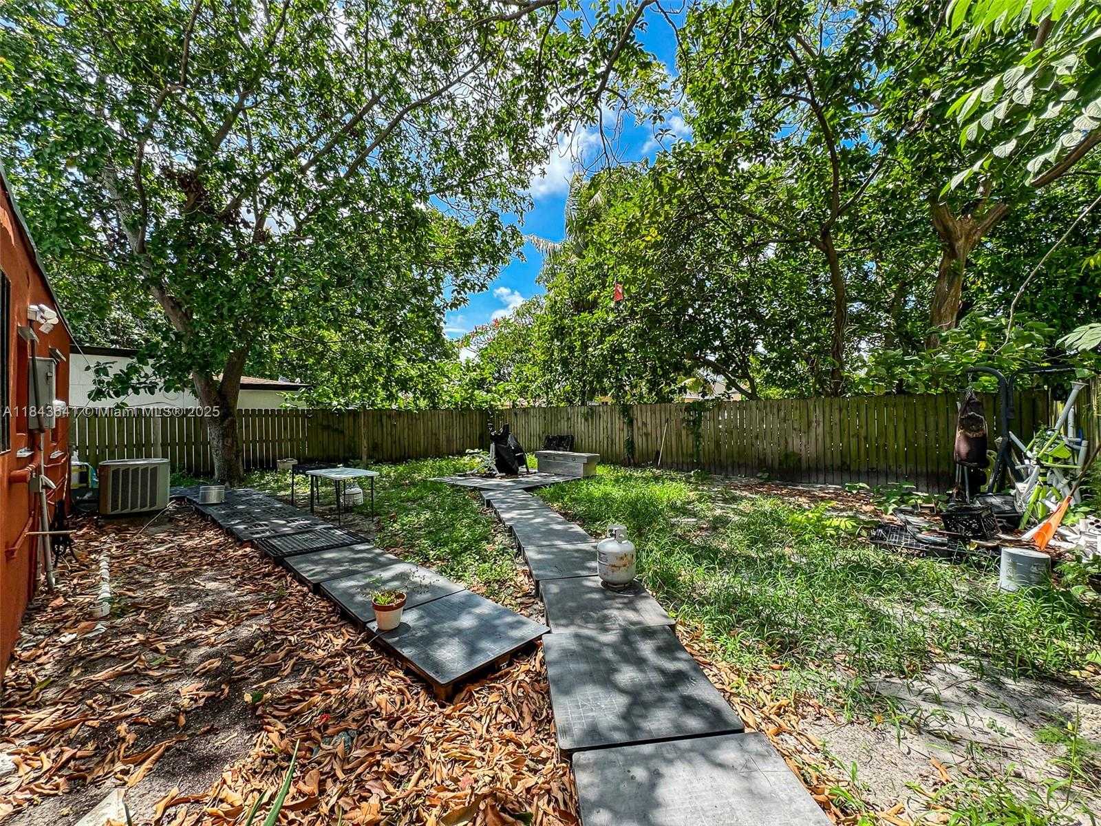Small Image of 578 NORTH WEST 97TH ST #2, Miami Number 14
