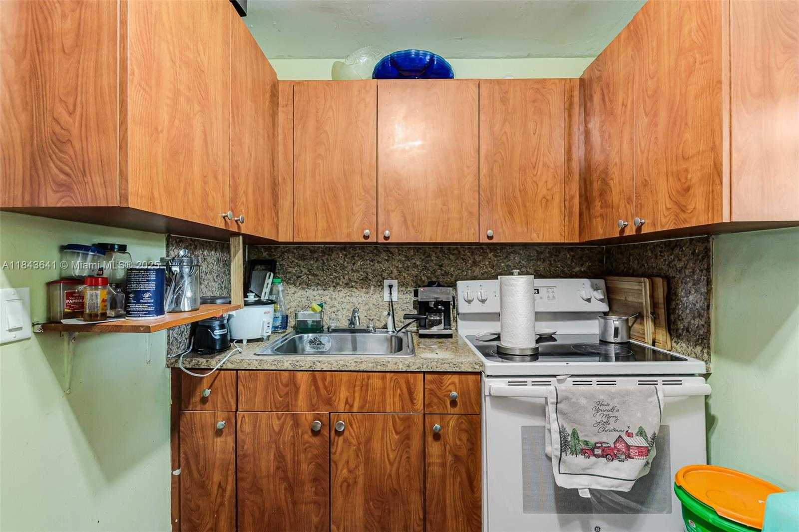 Small Image of 578 NORTH WEST 97TH ST #2, Miami Number 19