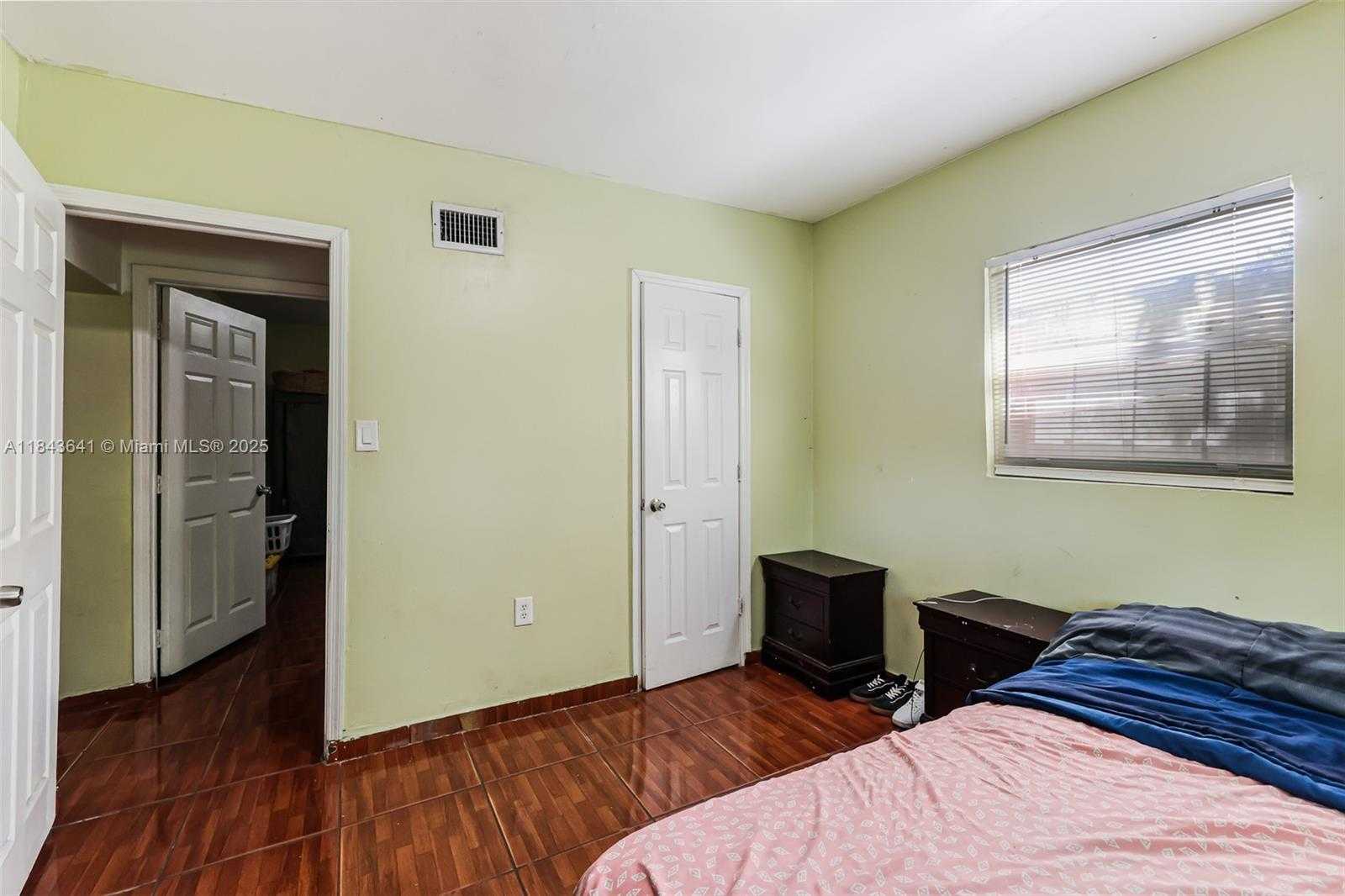 Small Image of 578 NORTH WEST 97TH ST #2, Miami Number 20