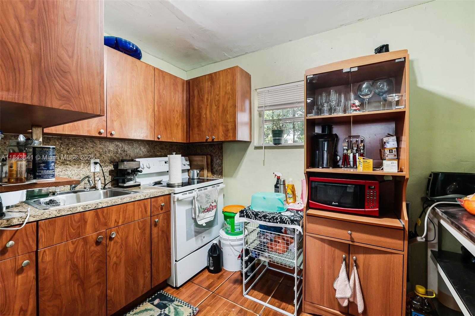 Small Image of 578 NORTH WEST 97TH ST #2, Miami Number 22