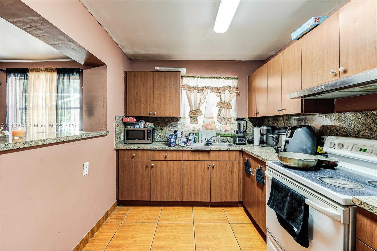 Small Image of 578 NORTH WEST 97TH ST #2, Miami Number 23