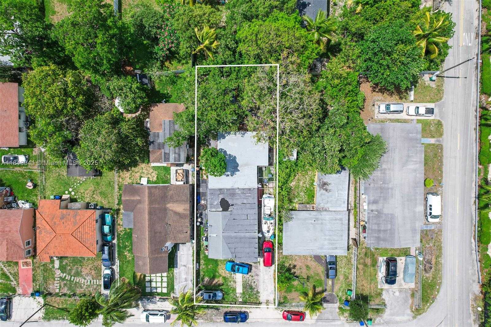 Small Image of 578 NORTH WEST 97TH ST #2, Miami Number 27