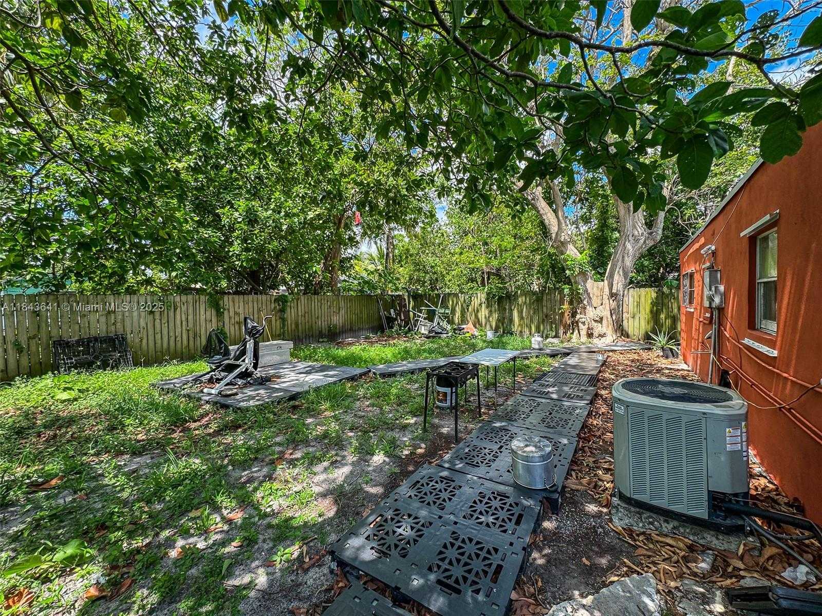 Small Image of 578 NORTH WEST 97TH ST #2, Miami Number 32