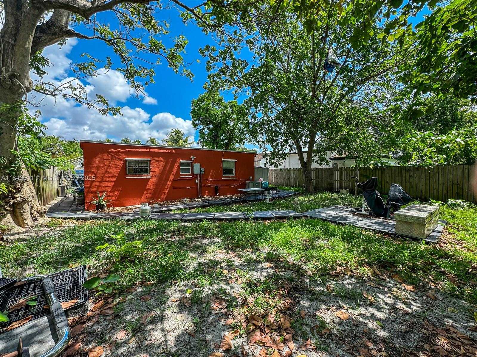 Small Image of 578 NORTH WEST 97TH ST #2, Miami Number 44
